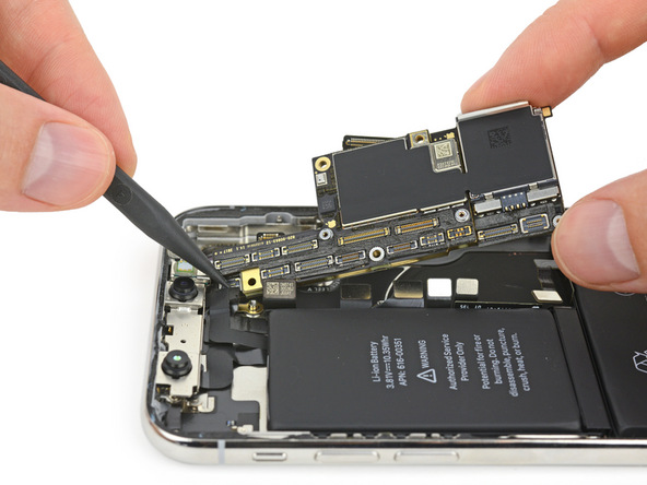 3 điều bất ngờ từ kết quả mổ iPhone X 3 điều bất ngờ từ kết quả mổ iPhone X